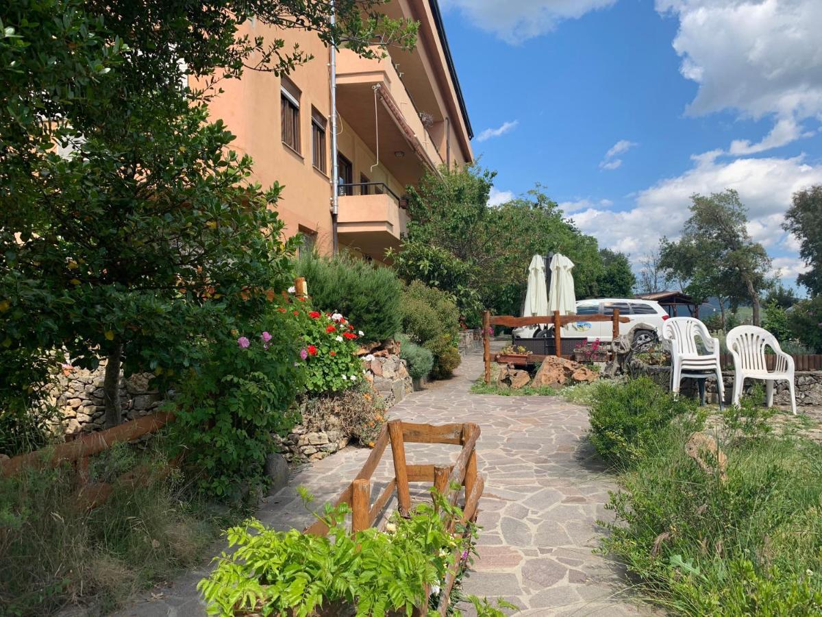 Hotel Miramonti Seulo Turismo Rurale Exterior photo